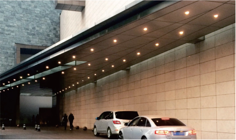 168mm Downlight (Glass diffuser)